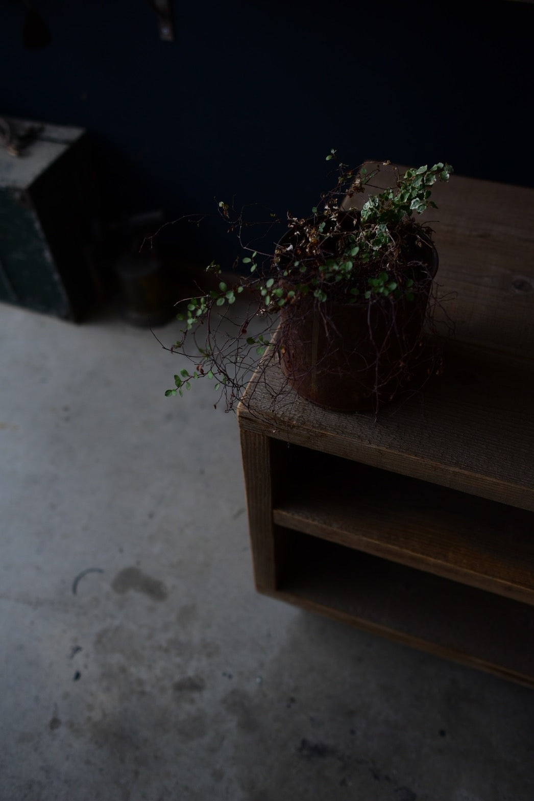 古材のTVボード