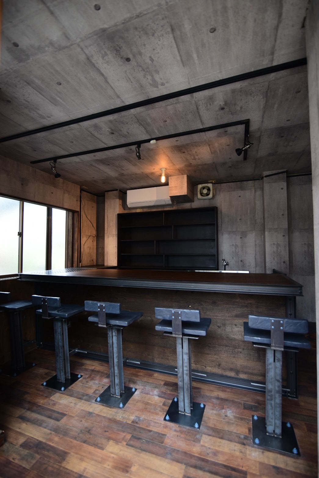 鐵のカウンター