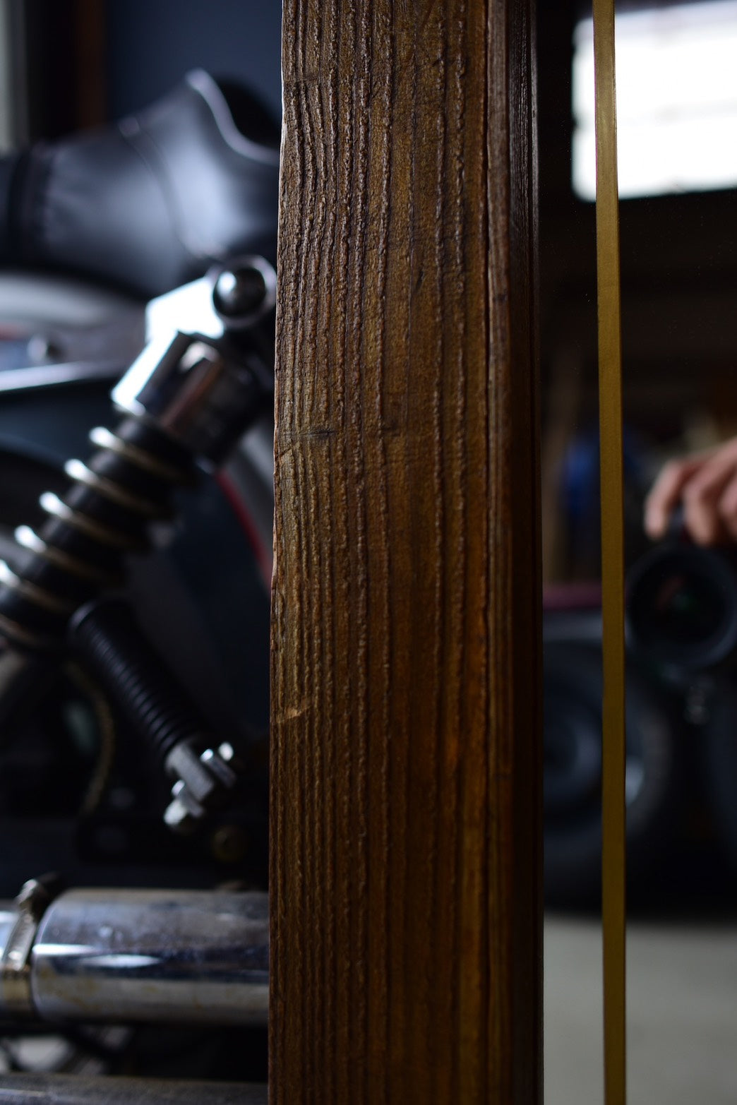 古材のBARBERミラー　オリジナルヴィンテージカラー　