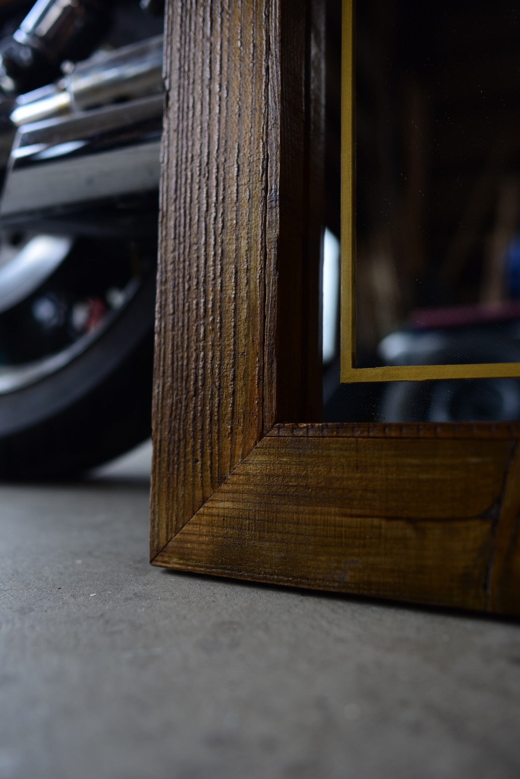 古材のBARBERミラー　オリジナルヴィンテージカラー　