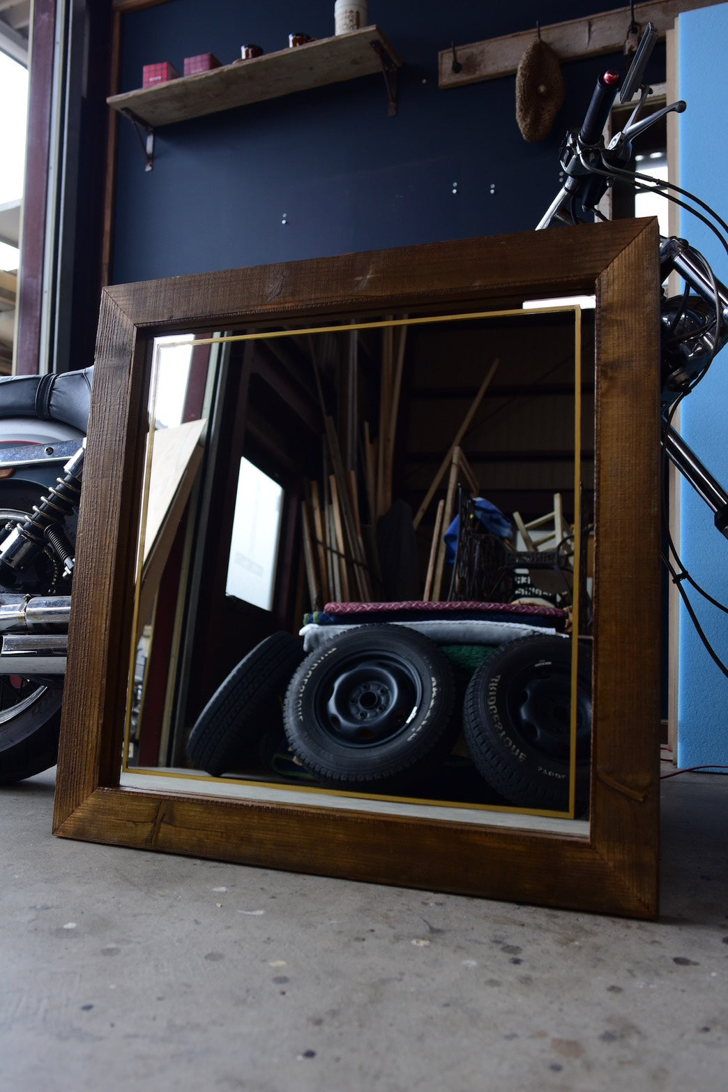 古材のBARBERミラー　オリジナルヴィンテージカラー　