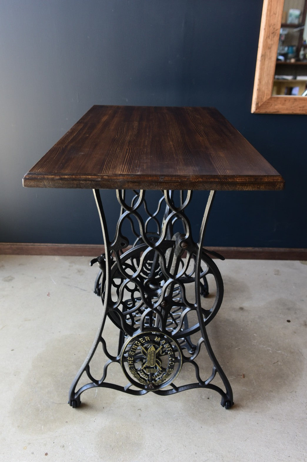 アンティークミシンテーブル/網脚/black　 w70cm*d45cm*h74cm