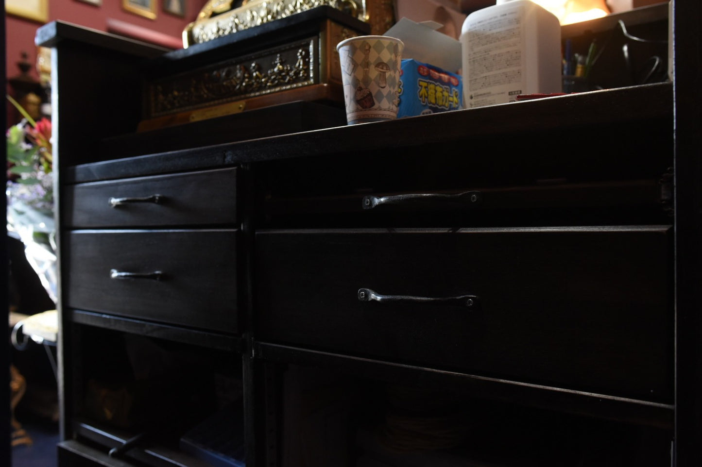 豪華な設えのレジカウンター