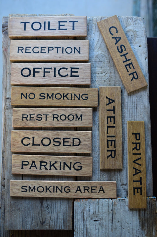 手書きのドアサインプレート　