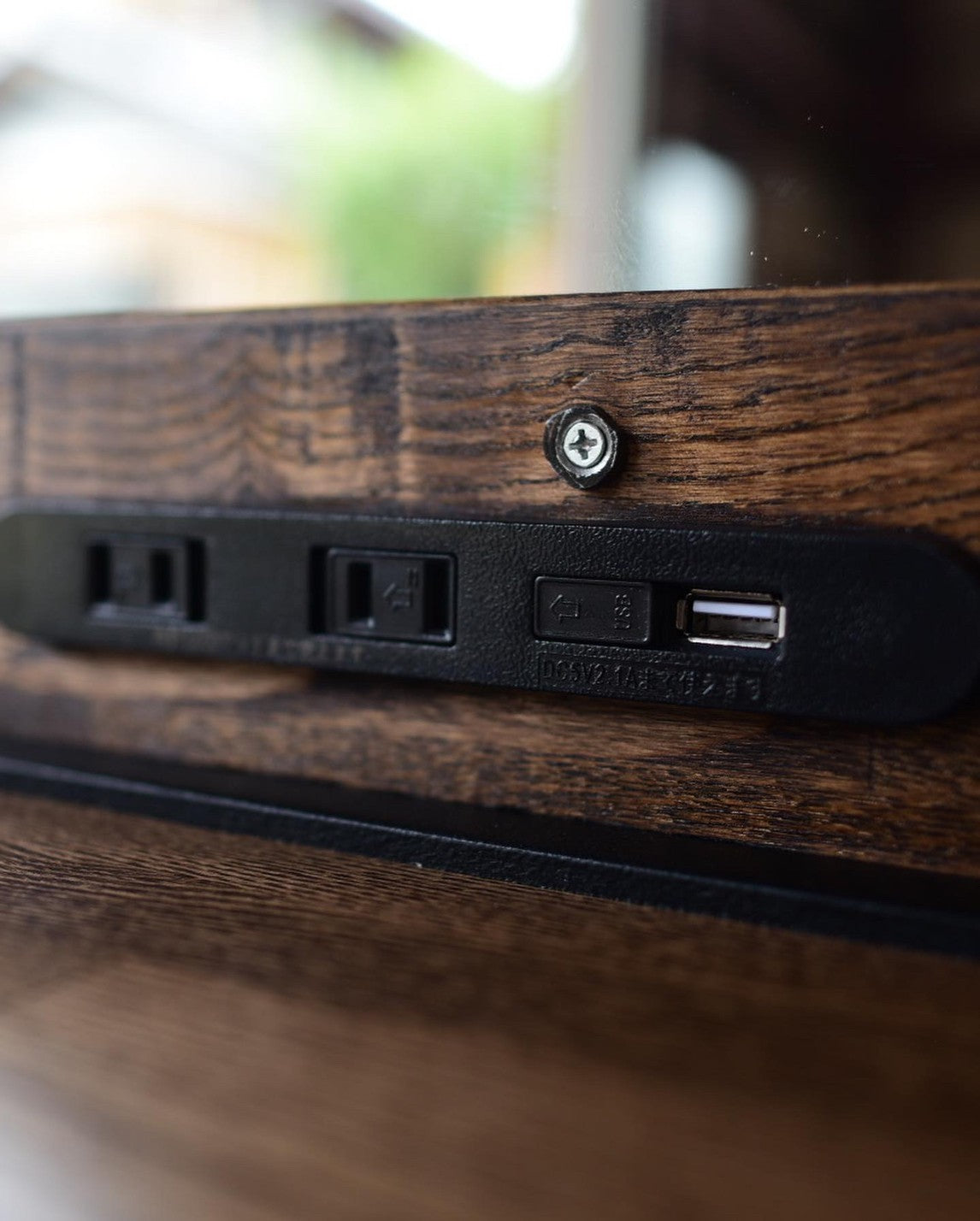 三面鏡のアンティークドレッサー　　　　