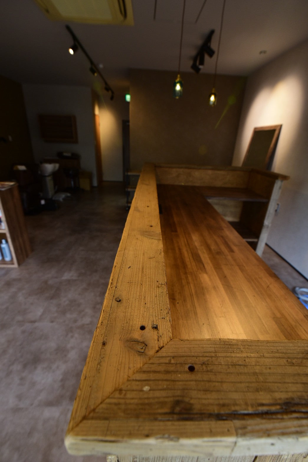 有機的な古材カウンター　オーダーメイド　　