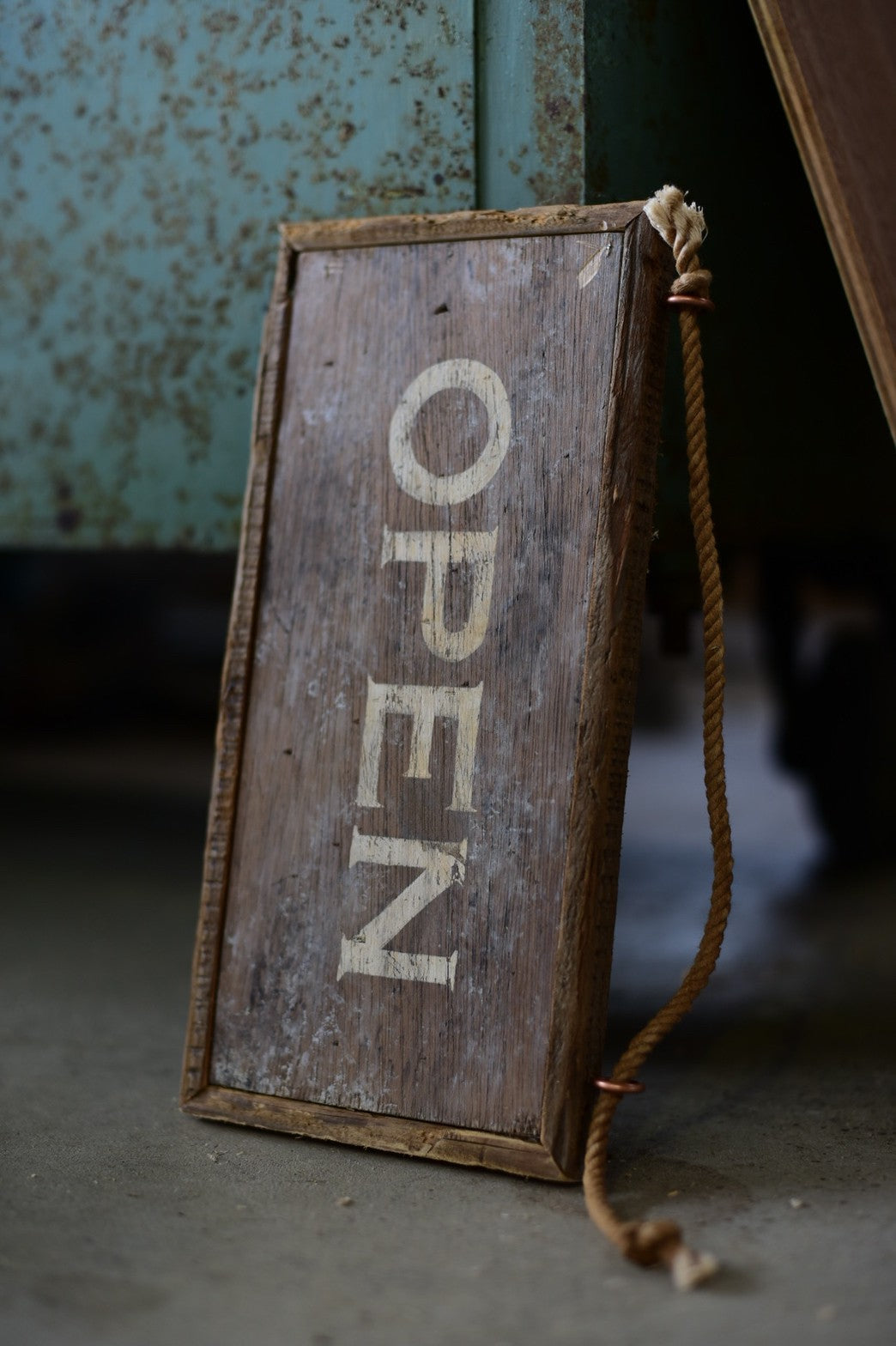 手書きsign×ハードエイジング塗装/OPEN & CLOSE看板