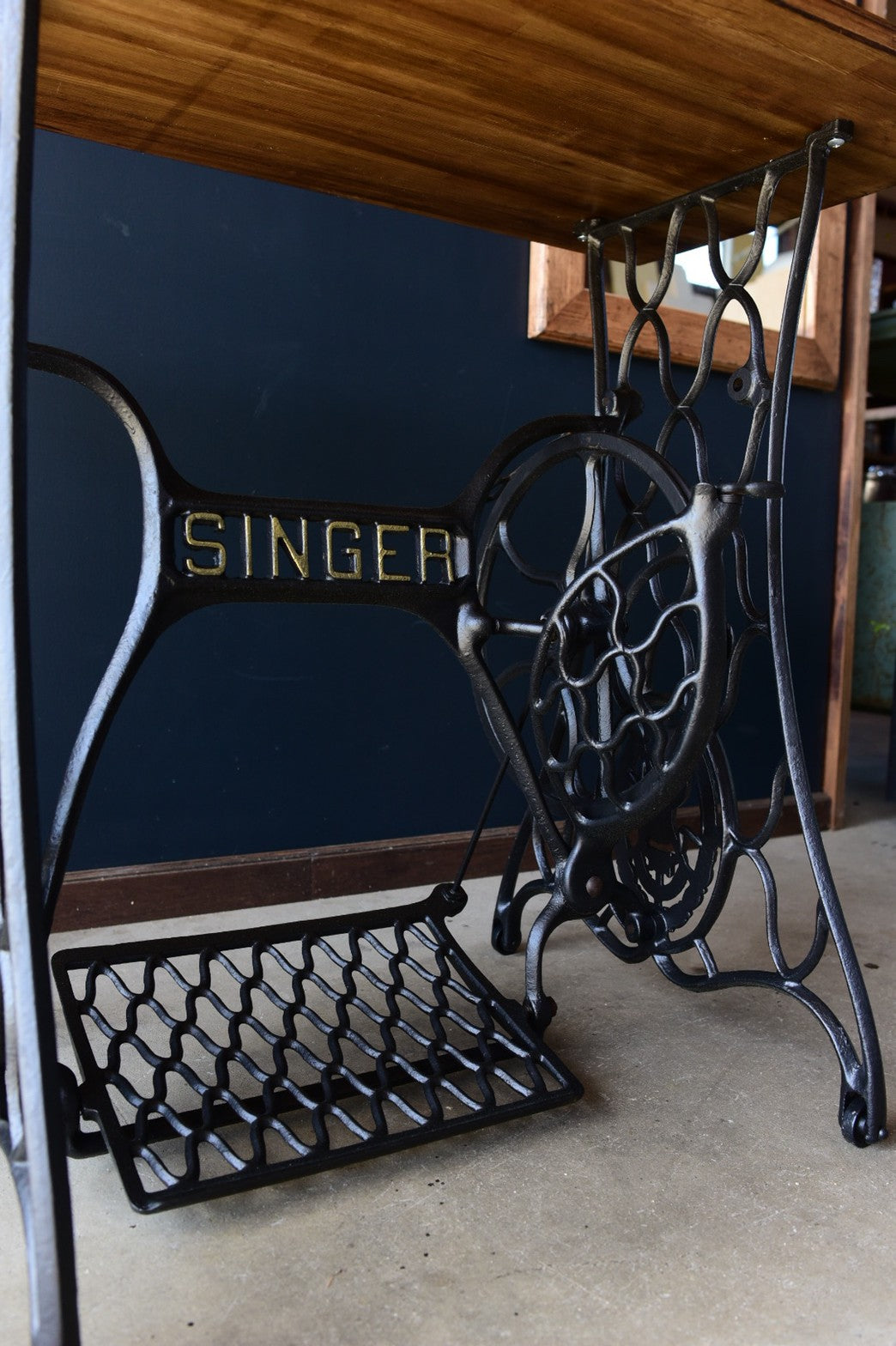 アンティークミシンテーブル/網脚/black　 w70cm*d45cm*h74cm