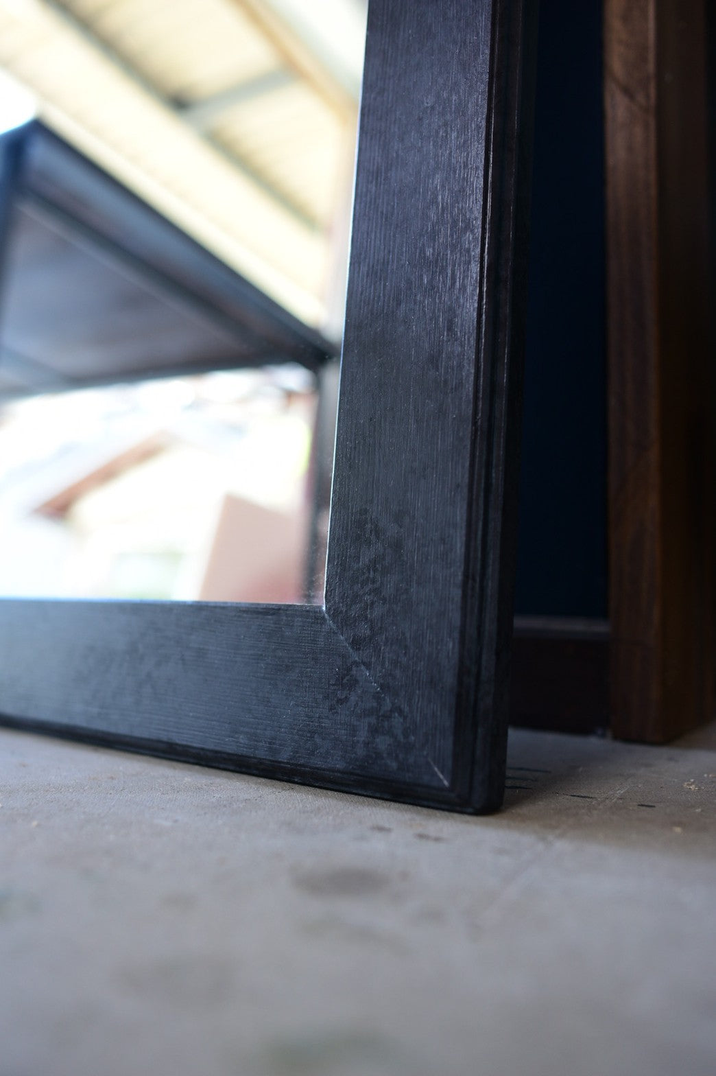 都会のインテリアに合う姿見/black & grayフレームミラー　　